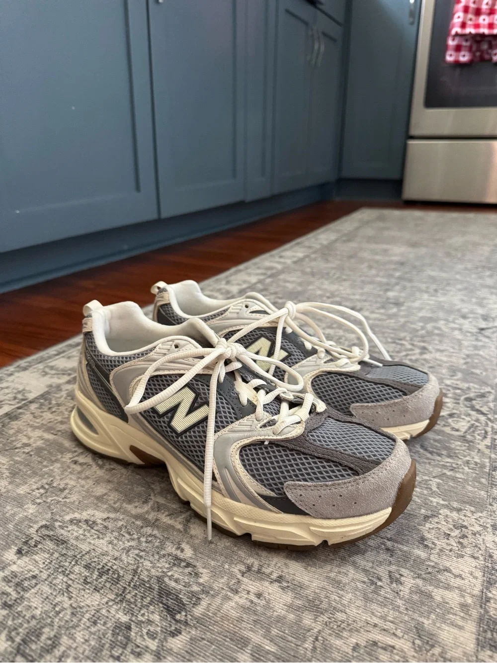 New Balance 530 Sneakers in Raincloud/Castlerock